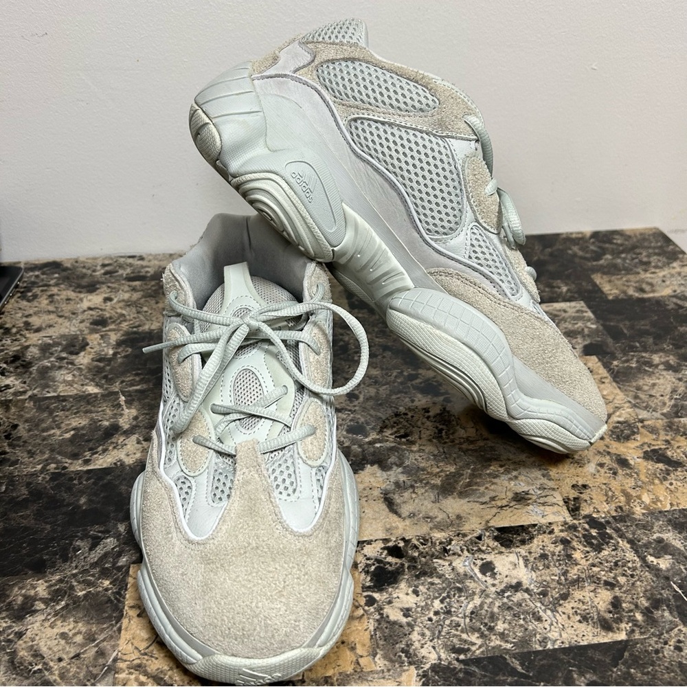 Yeezy 500 SALT NO BOX SZ 10 1/2